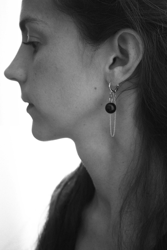 Boucles d'oreilles - Dormeuses + Pierre d'Onyx + Chaîne Plaqué Or BAM