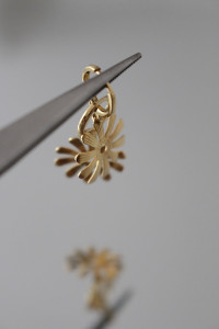 Boucles d'oreilles - Motif Chrysantheme + Dormeuse Plaqué Or SEUTA