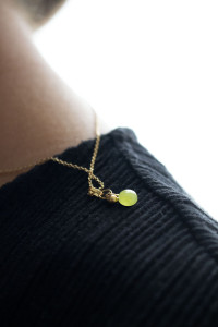 Sautoir - Chaînette + Pendentif Cabochon Calcédoine verte Plaqué Or IP
