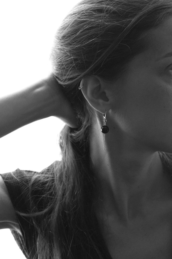 Boucles d'oreilles - Dormeuses + Pierre d'Onyx + Chaîne Plaqué Or BAM